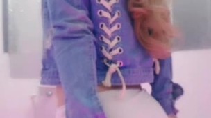 Such stinky farts petitedollytart.  In bfs dads bathroom