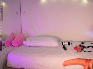 Love Chat Big Boobs Brunette Masturbating For Cam